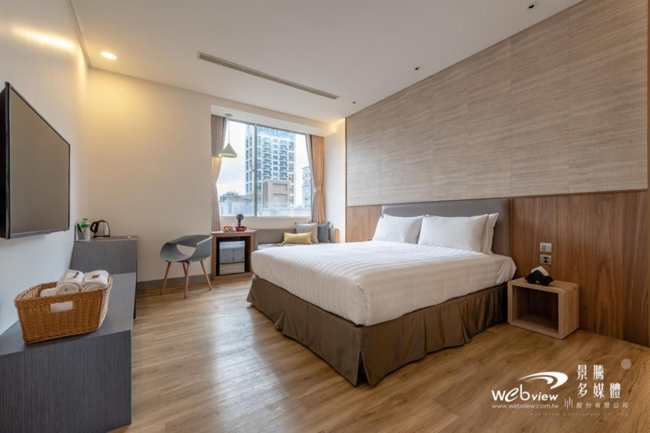 玩行旅台北館 Hotel Taipei Exterior photo